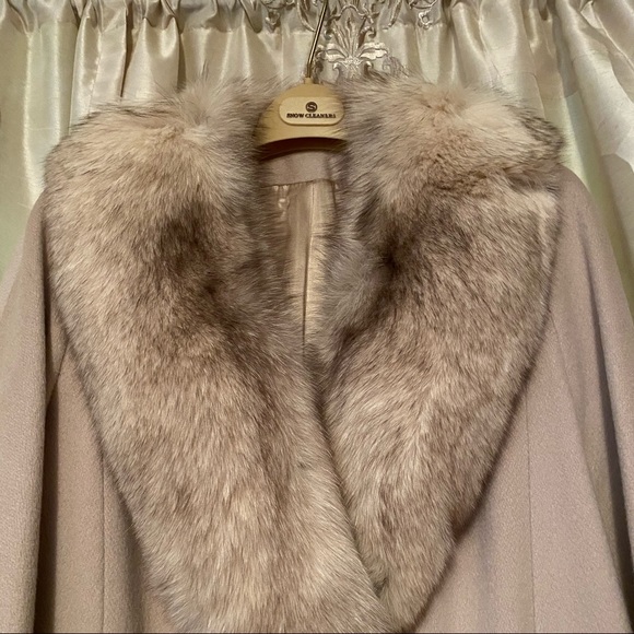 STUNNER SHOW STOPPER VINTAGE 100% wool camel coat fox collar GORGEOUS!🏆🏆🧥 - Picture 2 of 14